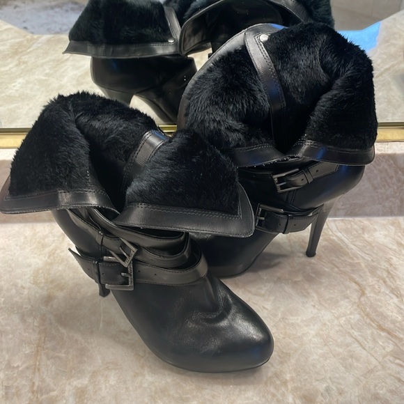 BLACK LEATHER FUR BOOTS! Multi Functional! Leather Fur options! Size:6.5 - Picture 1 of 16